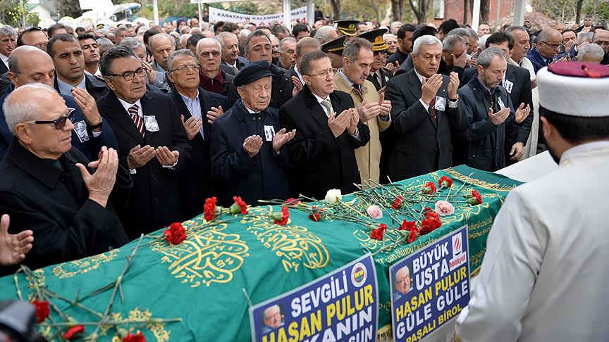 Gazeteci Pulur'un cenazesi İstanbul'da toprağa verildi