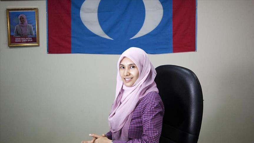 Malaysia parl't to discipline Anwar Ibrahim's daughter