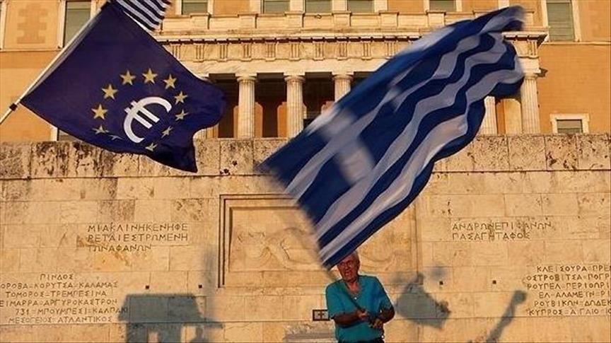 Greek government struggles with pension reform