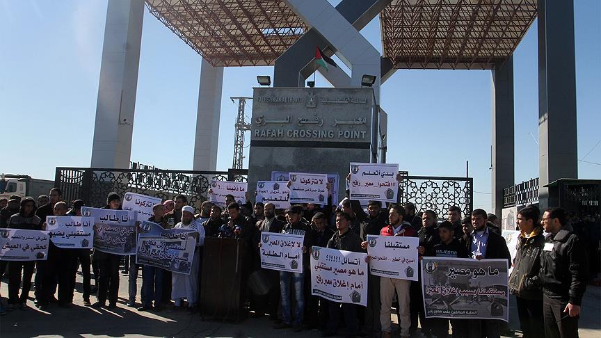 Filistinliler Refah Sınır Kapısı'nın açılması için eylem düzenlendi