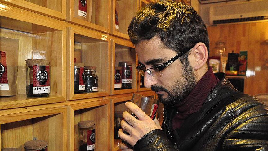 Dünyanın çayını koklayarak içiyorlar