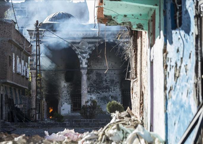Turquie: Incendie à la mosquée historique Fatihpasa provoqué par le PKK (Sud-est)