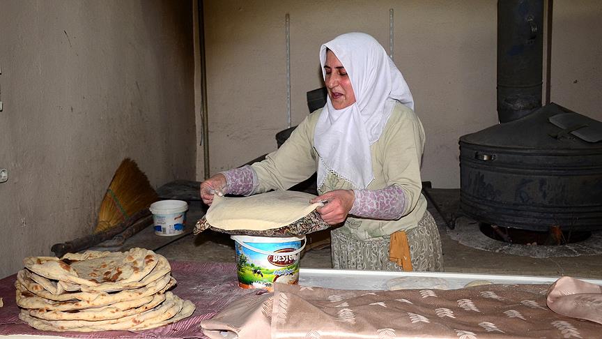 Doğu'nun tandır ekmeği kadınlara iş kapısı oldu