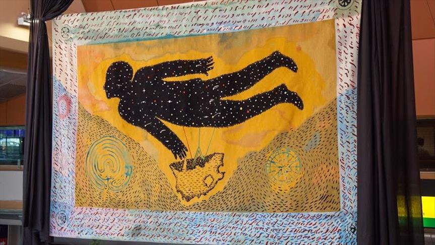Mandela memorial tapestry unveiled at Cape Town airport