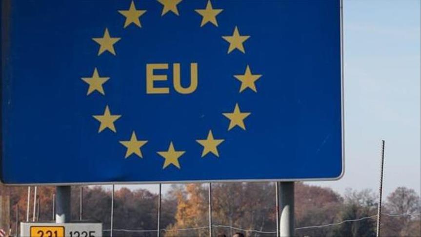 EU reveals new border force to tackle refugee crisis