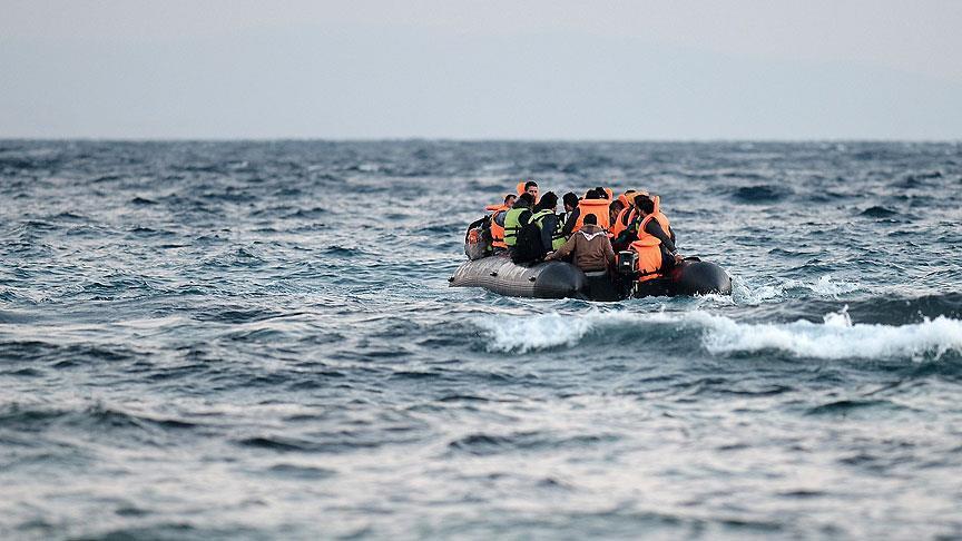 Refugee boat sinks off Turkish coast, 2 Syrian girls die