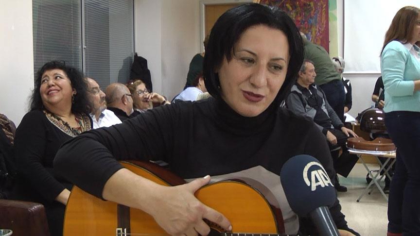 Müzik öğretmeni kanseri müzikle yendi