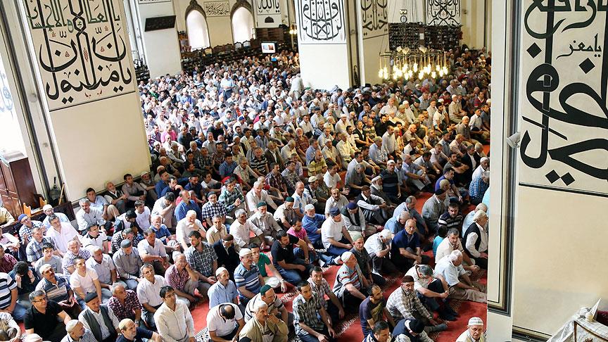 Cuma hutbesinde "merhamet" mesajı