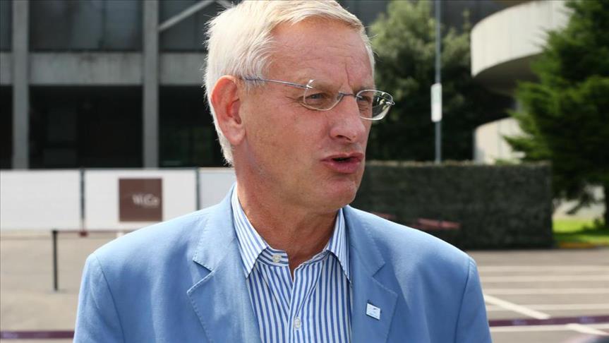 Former Swedish PM chides 'emotional' Putin