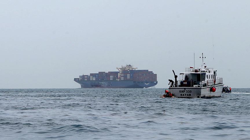 احتمال غرق شدن یک کشتی اندونزی با 122 سرنشین