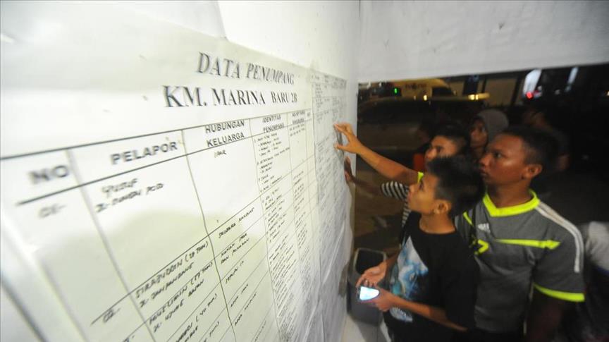 Indonesia: More than 70 still missing after boat sinks