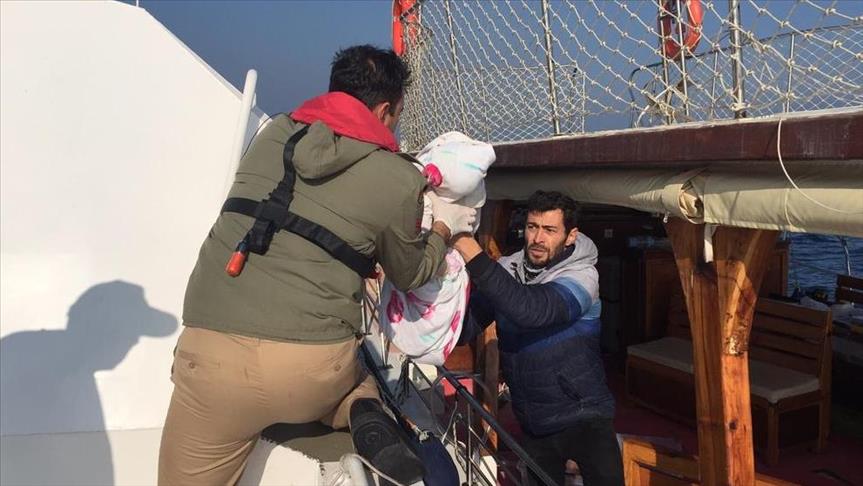 Refugee boat capsizes off Greek island, 13 drown