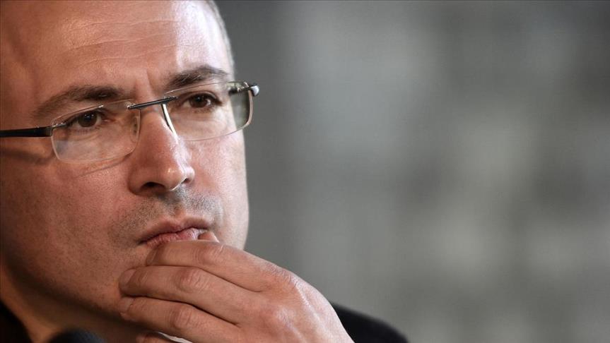 Former Russian oil tycoon considers UK asylum