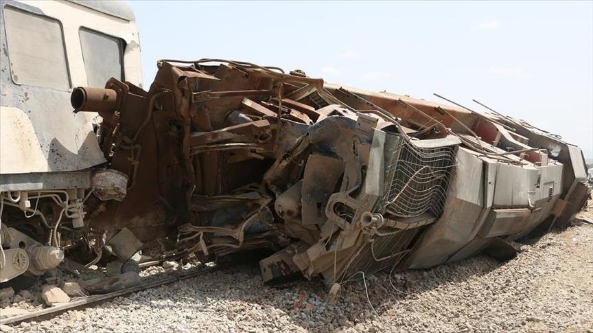 Sulfuric acid spills from derailed train in Australia