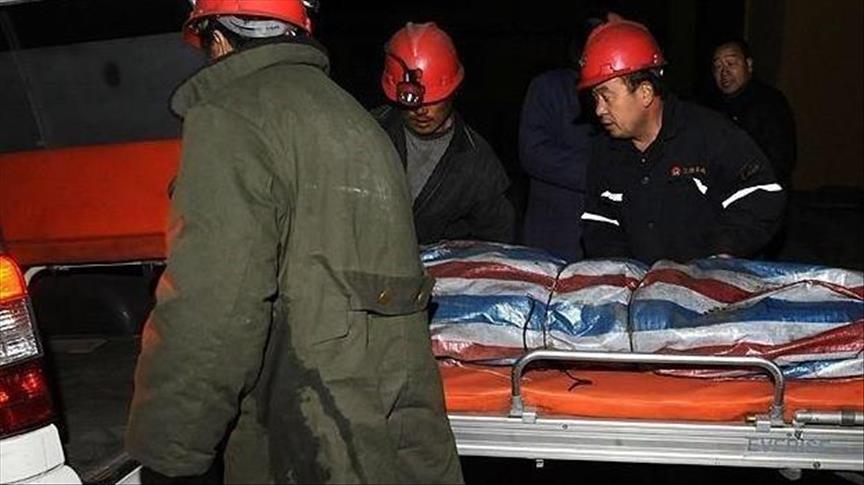 China: Mine owner drowns as rescuers battle to save 17