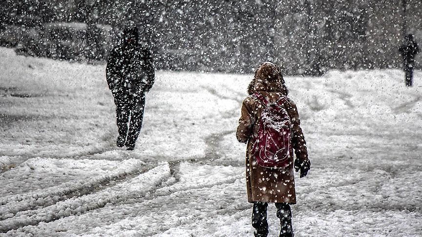 Heavy snow shuts schools across Turkey