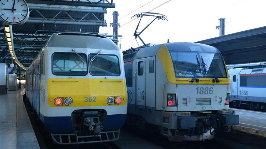 Belgian rail unions call for strike against government