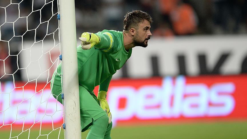 Onur Kıvrak 2020'ye kadar Trabzonspor'da