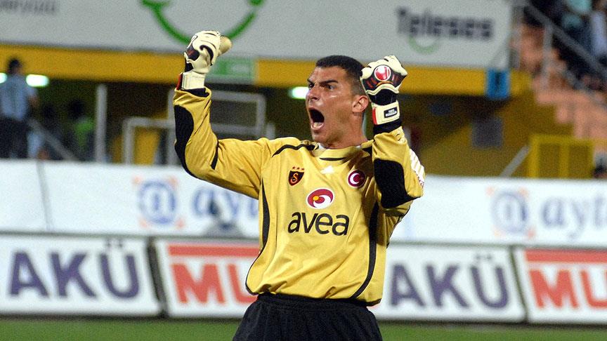 Galatasaray'ın eski kalecisi Mondragon hastaneye kaldırıldı