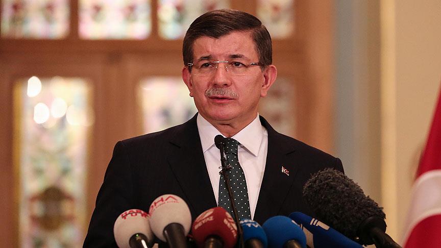 Başbakan Davutoğlu: Sultanahmet'teki saldırıyla ilgili 4 gözaltı daha oldu