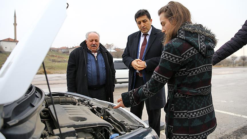Surucu Adaylarinin Dikkatine Yokusta Araba Kaldirma Paralel Park Teknikleri Yeni Ehliyet Sinavi Youtube