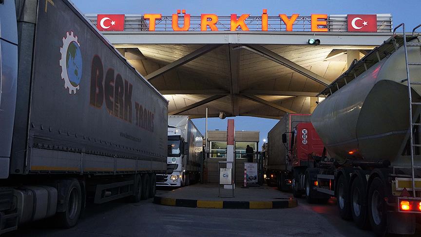 Kapıkule'de 9 kilometrelik tır kuyruğu oluştu 