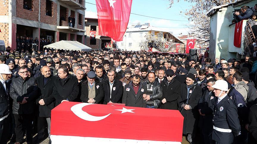 Şehit polis memuru Yaşar son yolculuğuna uğurlandı