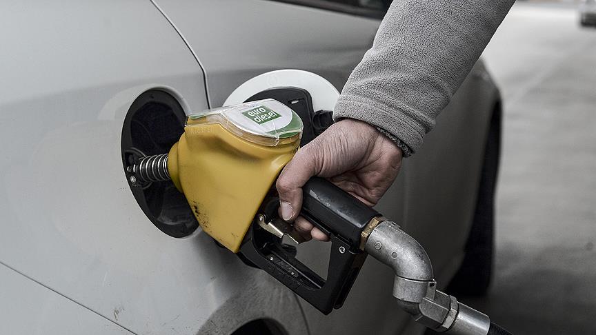 Motorinde 10 kuruşluk indirim