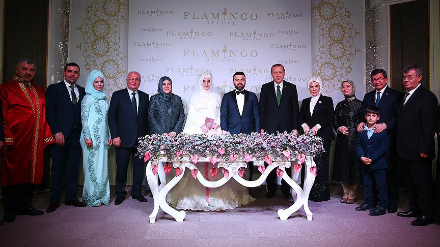 Erdoğan ve Davutoğlu nikah şahidi oldu