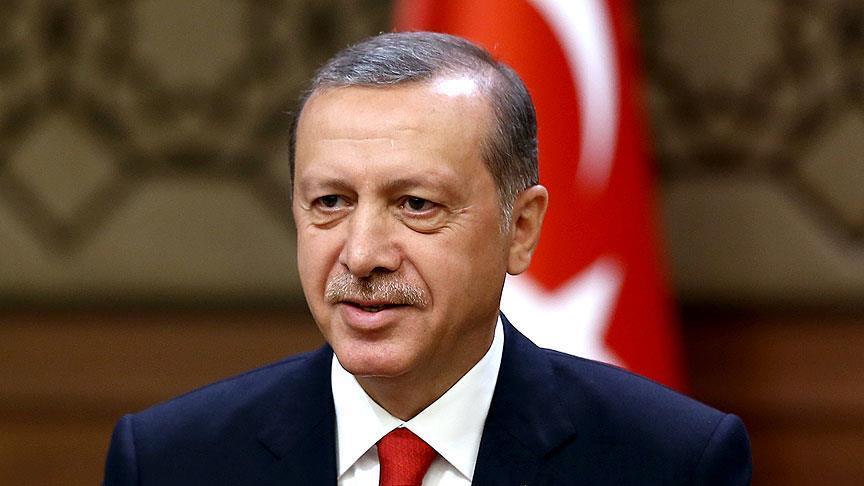 Turquie: Erdogan ratifie la loi réduisant à mille euros l'exemption militaire