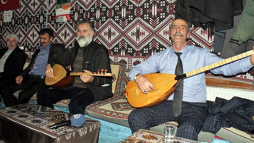 Aşıklık geleneğini sürdürmek için çalışıyorlar