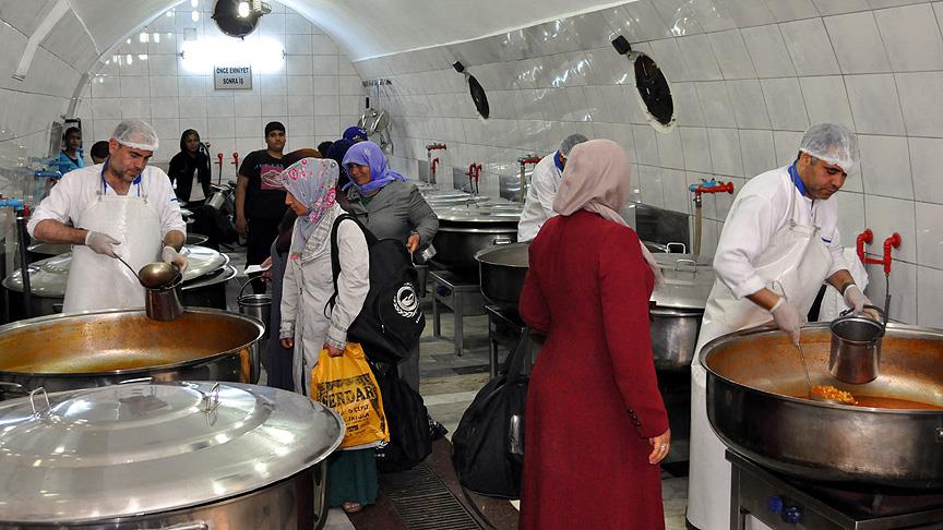 2002'den 2015'e kadar Sosyal harcamalar 22 kat arttı