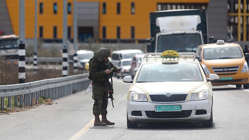Israel lifts blockade on West Bank city Ramallah