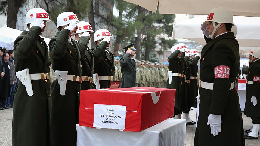 Sur'da şehit olan 5 asker için tören düzenlendi