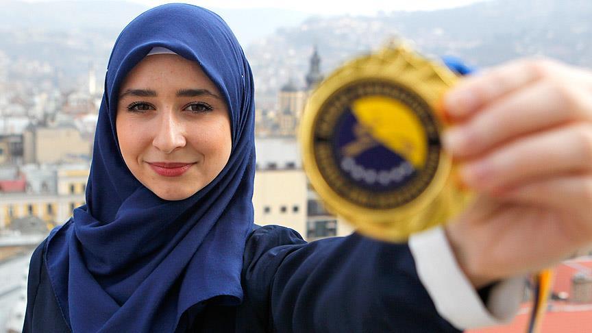 Başörtülü karateci Bosna'da başarıya doymuyor