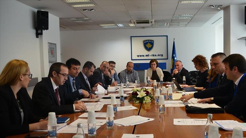 Ministri Hoti: Do t’i përfundojmë me kohë projektet e financuara nga Banka Botërore