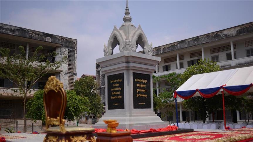 Cambodia: Tribunal hears extent of Cham Muslim slaughter