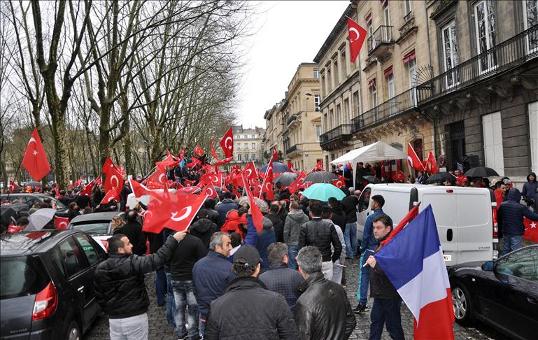 Résultat de recherche d'images pour "les turcs de France"