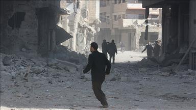 Rejim uçakları Şam'da sivilleri vurdu: 10 ölü