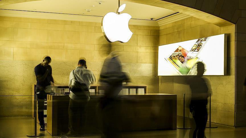 Apple refuses FBI request to hack terrror suspect iPhone