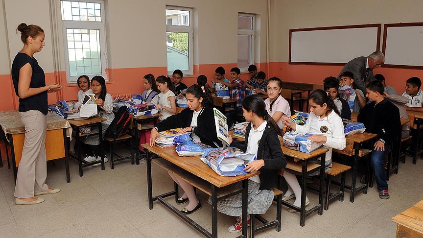 Ücretsiz ders kitabına 13 yılda yaklaşık 4 milyar lira 