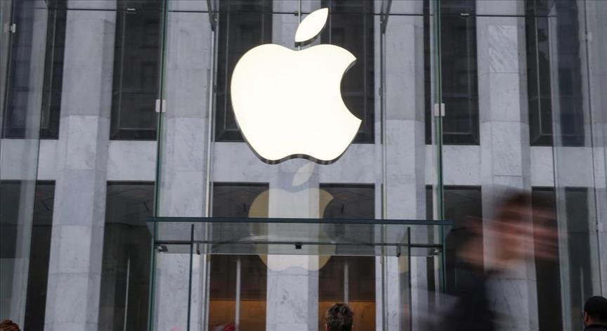 Government wants Apple to decrypt at least 12 devices