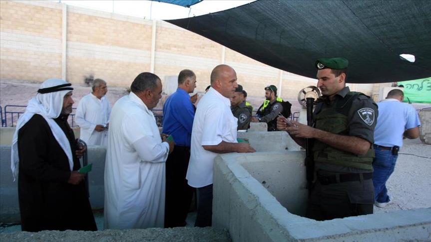 إسرائيل تمنع الفلسطينيين دون 25 عامًا من دخول مستوطنة "شاعر بنيامين"