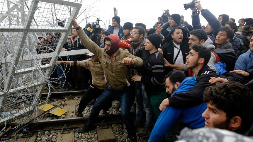 مواجهات بين الشرطة اليونانية والمقدونية ومهاجرين على الحدود