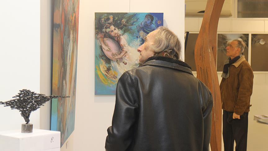 Paris'te Türk ressamların sergisi ilgi gördü