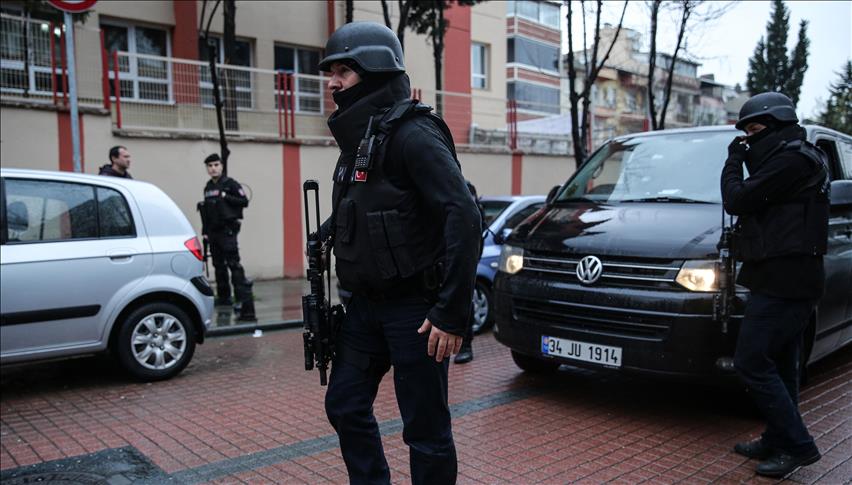 Assailants target police in Istanbul
