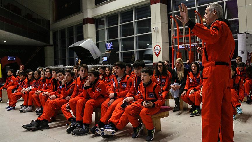 Çocuklar 'Mars'ta bir gece' yaşadı
