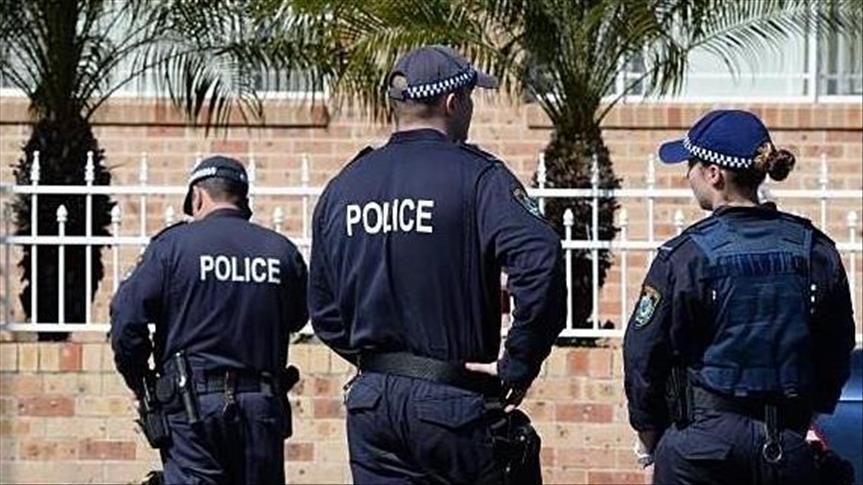 Australia: Gunman dead after killing 1, injuring 2