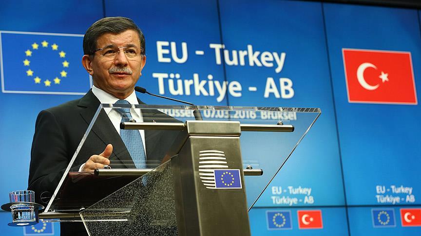 Başbakan Davutoğlu: Türk vatandaşları için vizesiz seyahatin haziran sonunda başlamasını talep ettik
