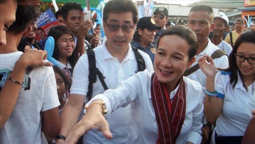 Philippines: Ruling returns favorite to presidential race